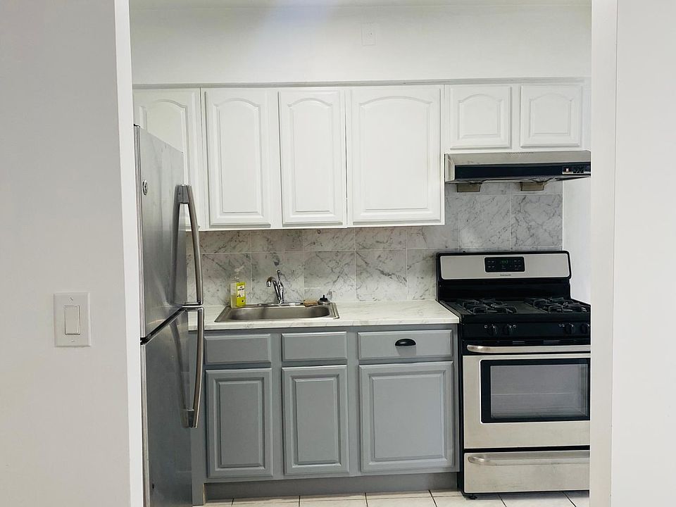 1st image of 4707 Bell Blvd Floor 2