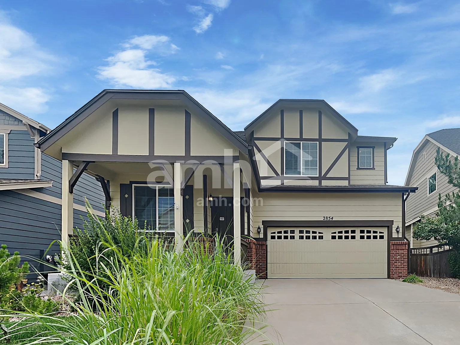 4 bed, 2.5 bath, 2477 sqft, $3,300 — Photo 1