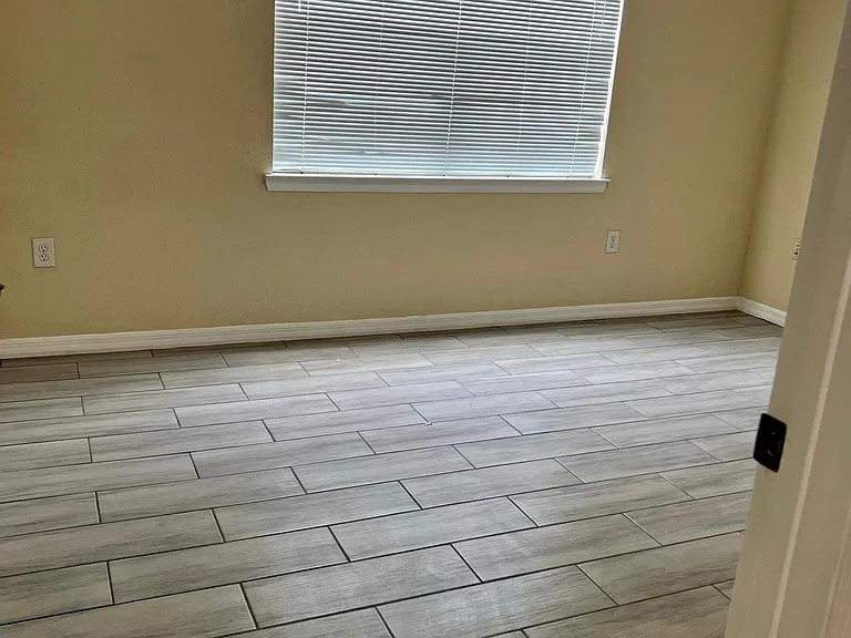 18001 Richmond Place Dr #115 — Photo 12