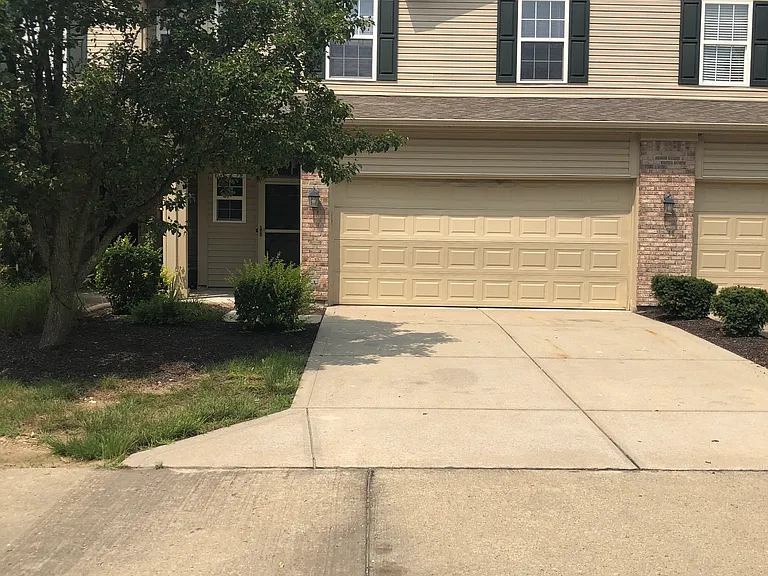 2424 Boyer Ln — Photo 1