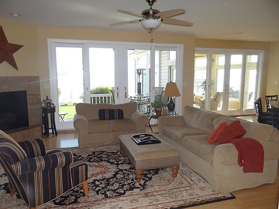 3rd image of 425 Farrar Lndg