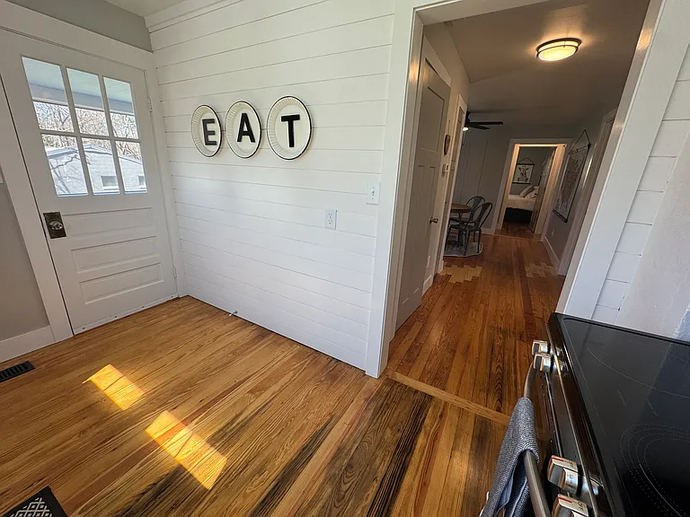 310 Crest Dr — Photo 12