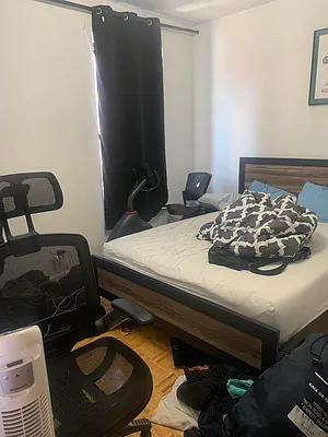 Rented by M.Grossman R.E. Management | media 7