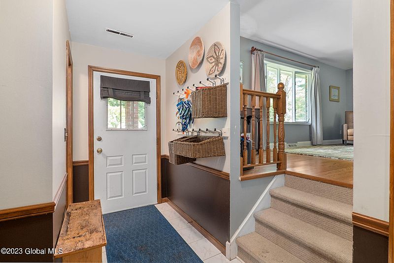 5th image of 52 Dorchester Avenue
