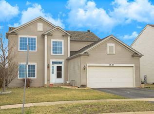 1823 Royal Ct, Aurora, IL 60503