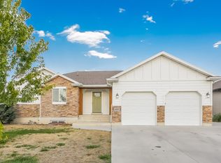 1112 S 1425 W, Clearfield, UT 84015