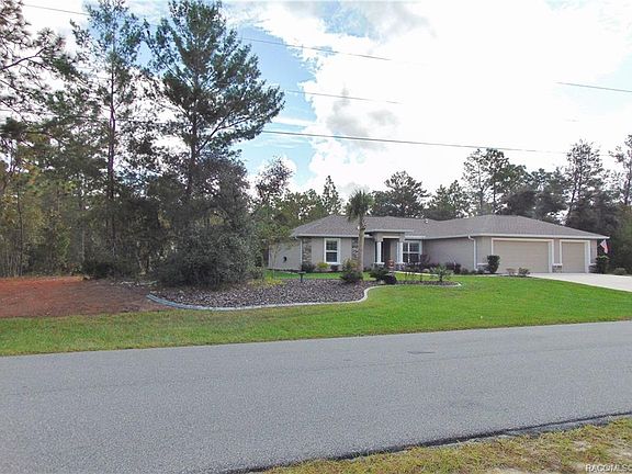 3rd image of 6673 N Hazelwood Dr
