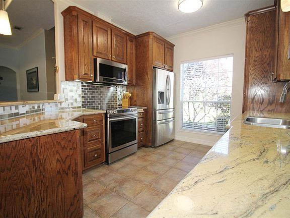 3rd image of 268 Hannah Ln