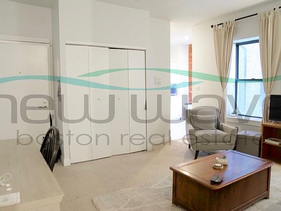 2nd image of 6 Blackwood St #214