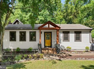 2844 Woodlawn Ave, Falls Church, VA 22042