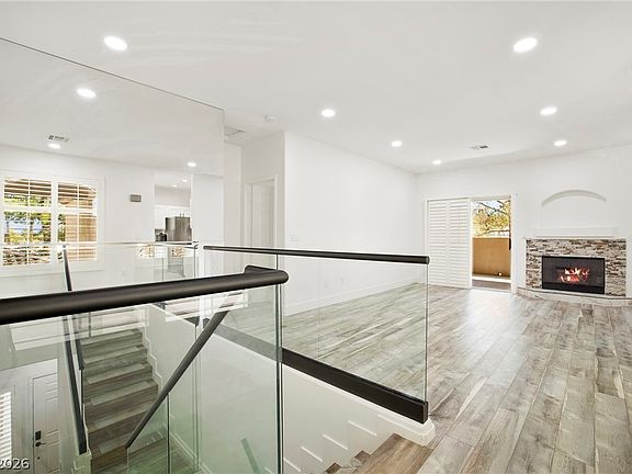 4th image of 2050 W Warm Springs Rd Unit 4421