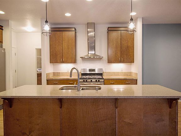 5th image of 5101 Hershey Ln