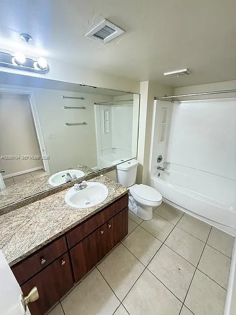 Crescent Cove Condo — Photo 4