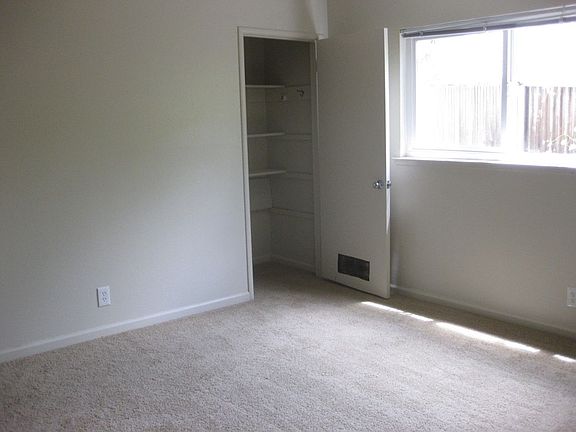 3rd image of 1516 Henry St #1