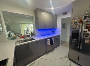 8045 SW 107th Ave APT 212, Miami, FL 33173