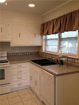 5th image of 115 Buckboard Dr