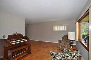 3rd image of 1067 Clark Ln