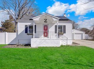 37 Oklahoma Ave, Bay Shore, NY 11706