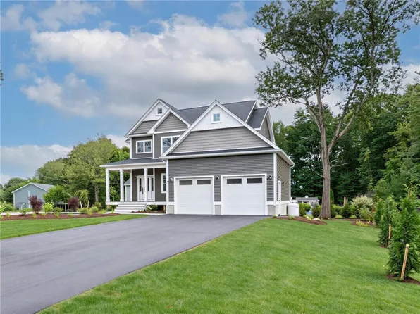 1360 Scituate Ave, Cranston, RI 02921