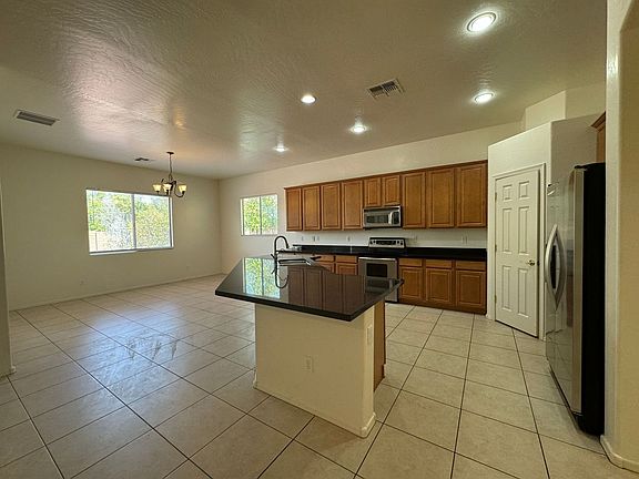 5th image of 3296 E Kingbird Pl