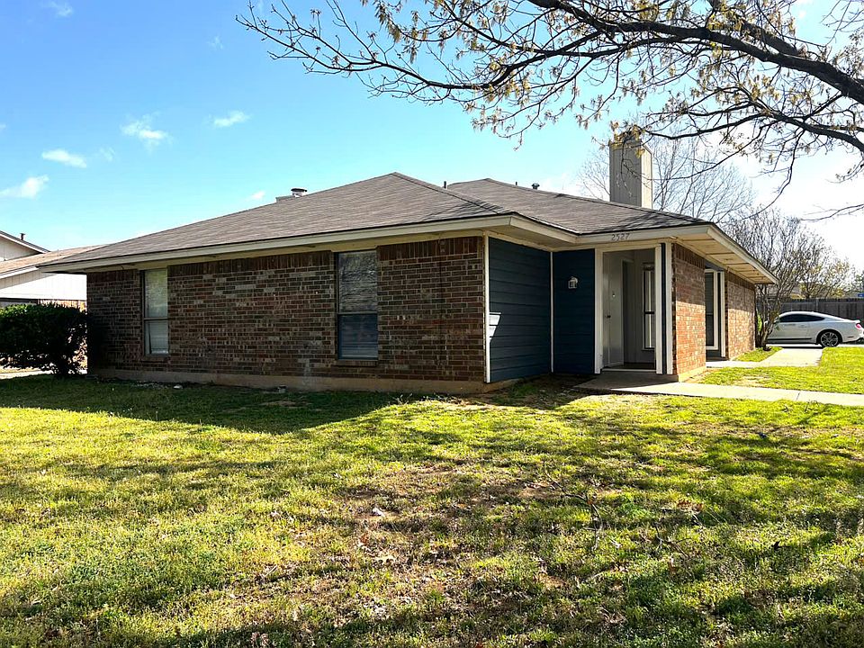 1st image of 2525 Indigo Ln #2