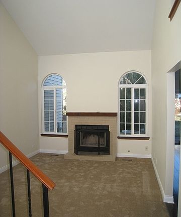 2nd image of 475 Canterbury Dr