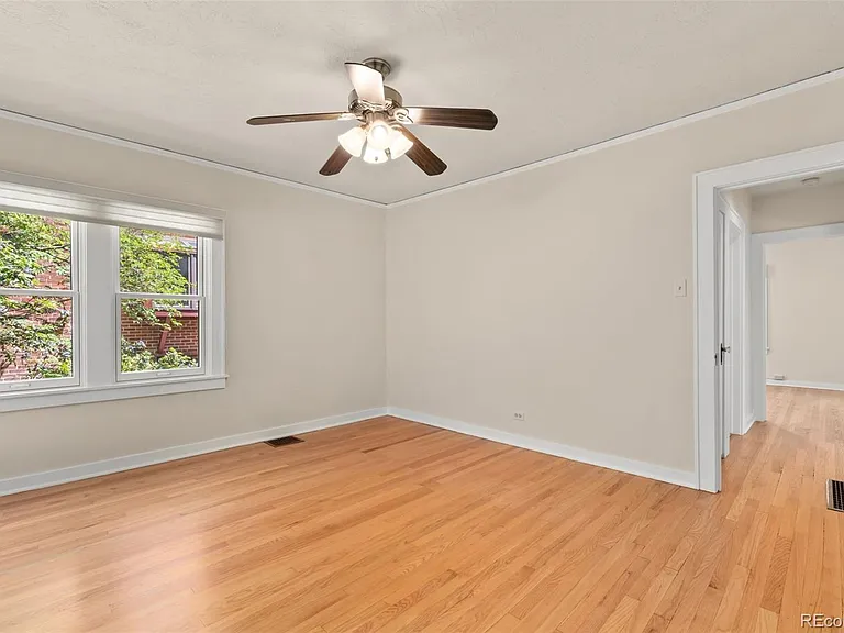 1567 Ivanhoe St — Photo 22