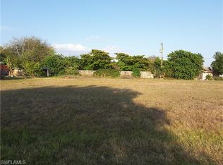2005 SE 8th Pl, Cape Coral, FL 33990