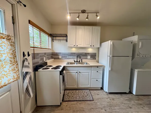 966 E 4th Ave APT B, Durango, CO 81301