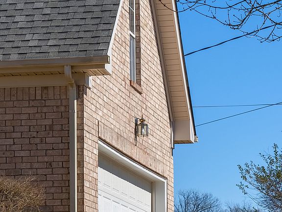 5th image of 1673 Eagle Trace Dr