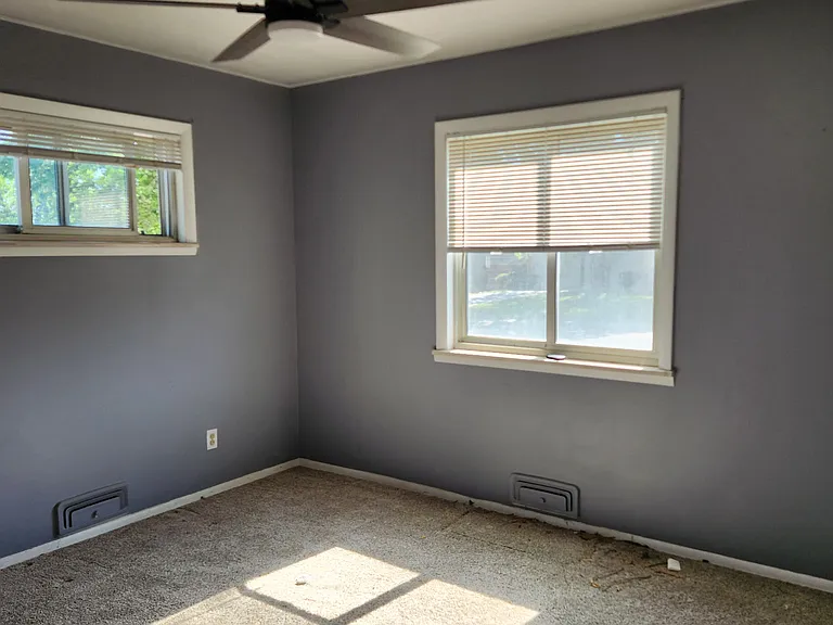 1495 S Grape St — Photo 6