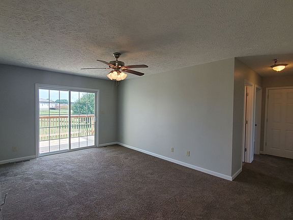 4th image of 207 Jenna Ave