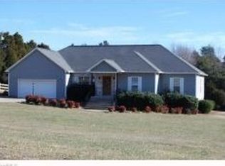 7514 Strawberry Rd, Summerfield, NC 27358