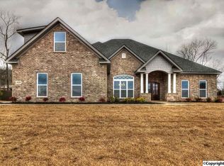 3019 Ginn Point Rd, Owens Cross Roads, AL 35763