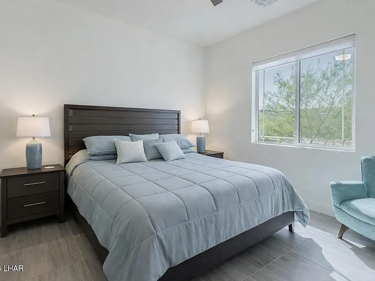 1631 E Laurel Dr — Photo 27
