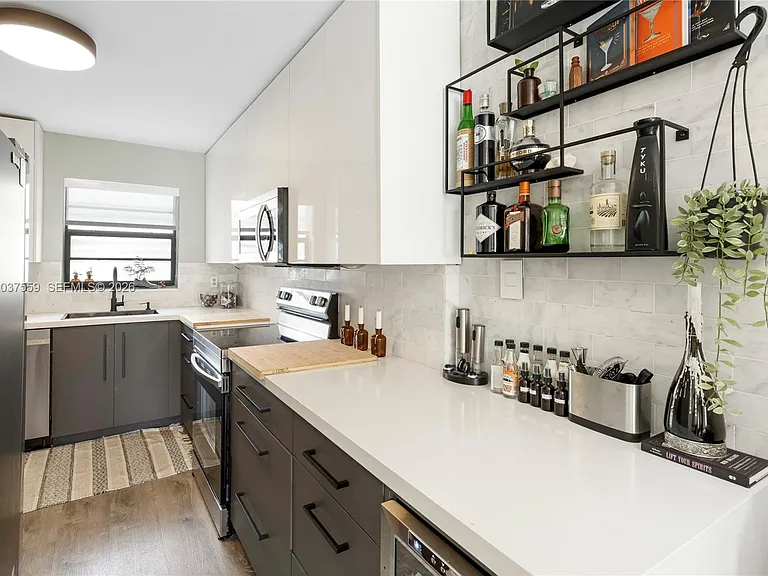 1250 Lincoln Rd #510 — Photo 4