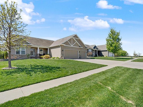3rd image of 2921 Timber Cove Dr