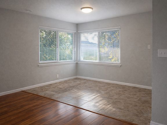 3rd image of 2927 Magliocco Dr APT 6