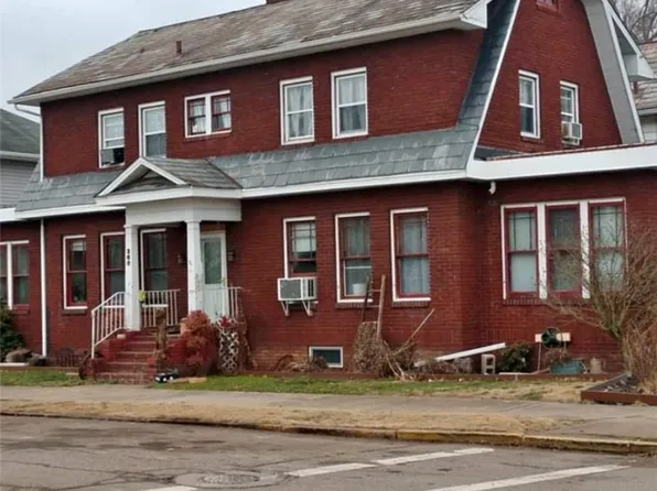 300 W Church St, Newcomerstown, OH 43832