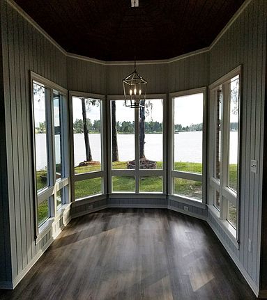 3rd image of 262 Island Dr