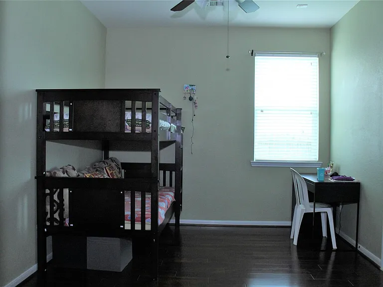 326 Trillium Dr — Photo 14