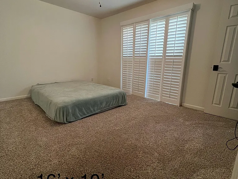 7437 E Taylor St — Photo 7