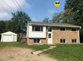 318 Greenwood Ct, Middleville, MI 49333