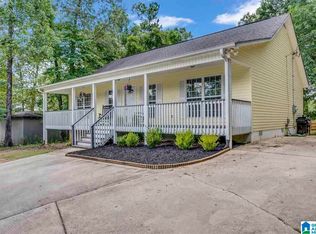 6 Westbrook Dr, Hayden, AL 35079