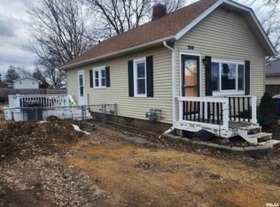 1014 6th Ave, Camanche, IA 52730