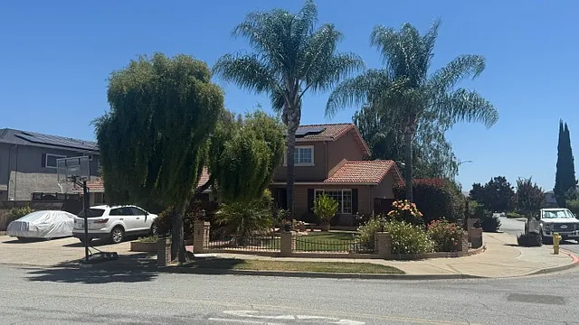 6570 Thames Dr — Photo 1