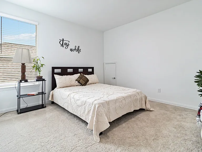 1724 Eworth Dr — Photo 13