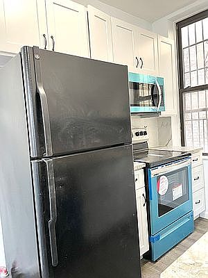 5th image of 582 Grand St #2A