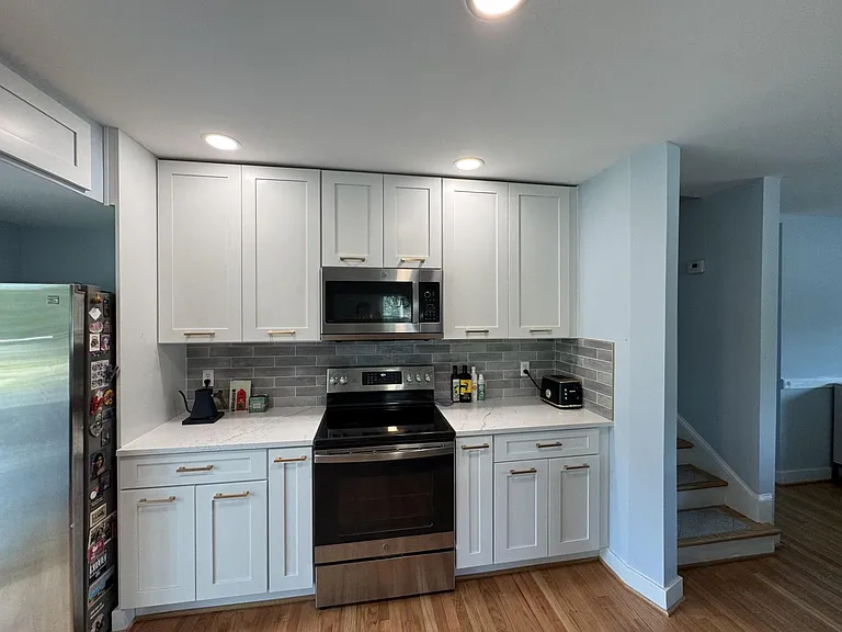 1100 Maple Ave E — Photo 31