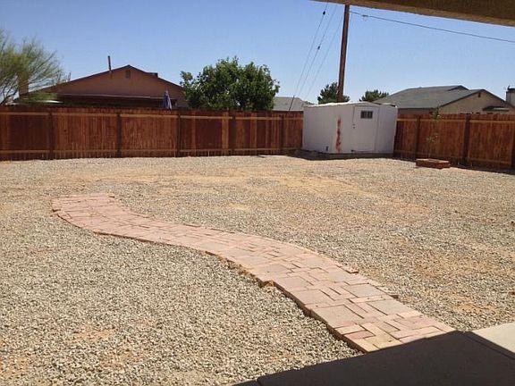 5th image of 7442 California City Blvd